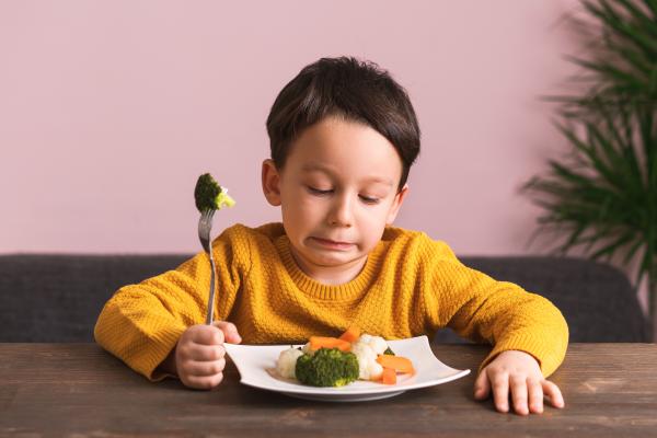 Alimentación selectiva en niños con autismo: lo que los padres necesitan entender primero