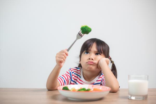 Alimentación selectiva en niños con autismo: lo que los padres necesitan entender primero - ¿Por qué mi hijo con autismo se niega a comer?