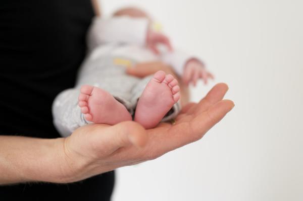 Guía esencial: ¿Cómo elegir el jubón para prematuros compatible con monitores médicos?