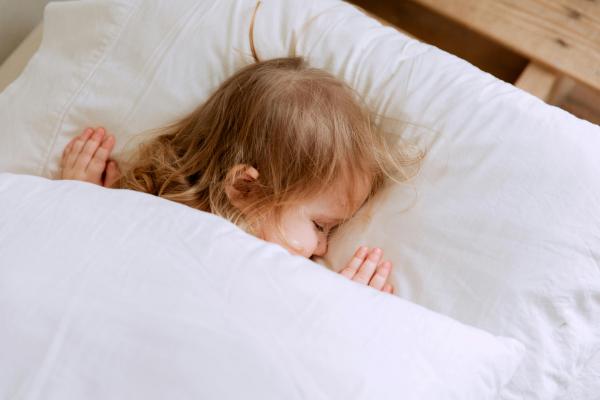 Ritmo circadiano del bebé: qué es y cuándo se desarrolla - Cómo cambiar el ciclo circadiano a un bebé 