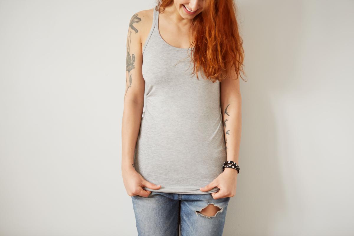 ¿Una mujer embarazada se puede tatuar?