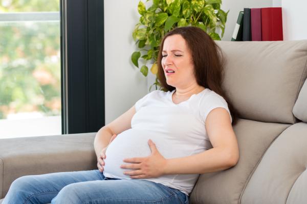 Los primeros síntomas de embarazo - Molestias gastrointestinales