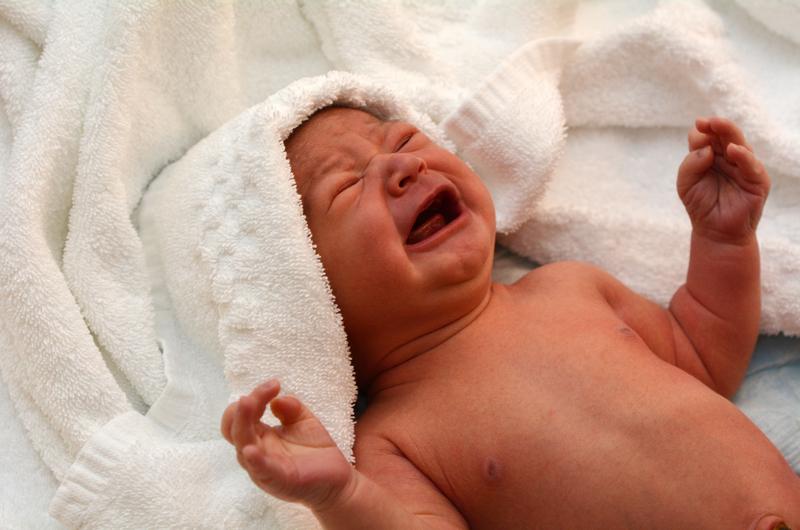 Por qué mi bebé se asusta mucho mientras duerme y cómo evitarlo Por qué mi bebé se asusta mucho mientras duerme y cómo evitarlo