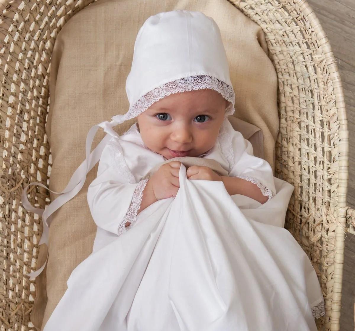 Tendencias en Vestidos de Bautizo para Bebés en 2025