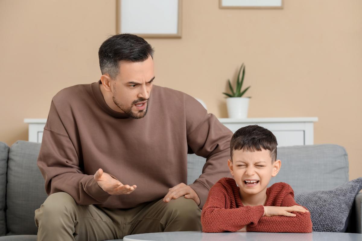Mi hijo no quiere ir al colegio: causas y qué hacer