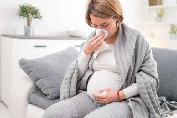 Tengo gripe y estoy embarazada, ¿qué puedo hacer?