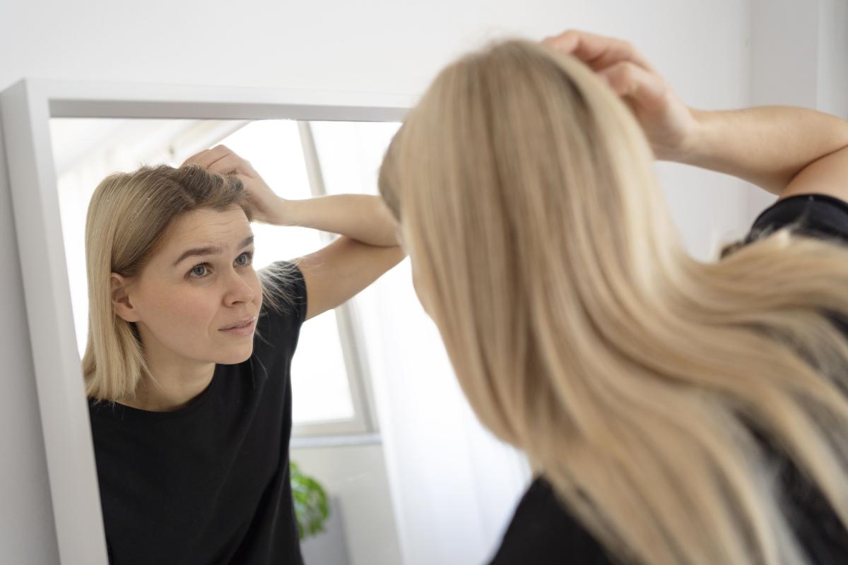 Caída del pelo en el embarazo: causas, tratamiento y cómo prevenirlas