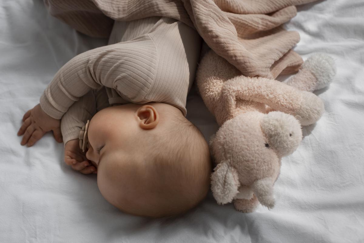Crisis de sueño en bebés de 3 y 4 meses: qué son y cómo superarlas