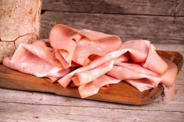 ¿Qué embutidos puede comer una embarazada? - Mortadela