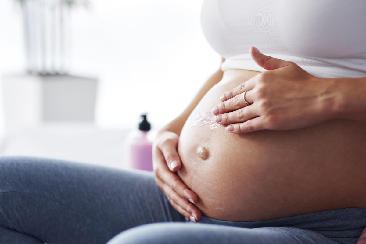 Si el bebe se mueve mucho en el embarazo, ¿será nervioso?