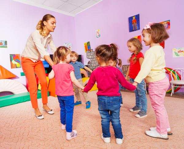 Meditación para niños: ejercicios y técnicas - Juego del corro