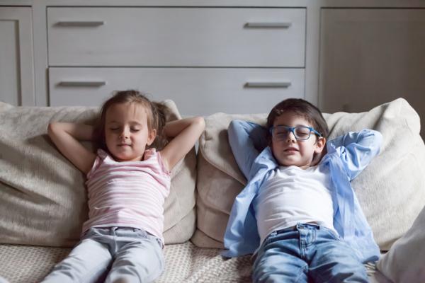 Meditación para niños: ejercicios y técnicas - Silencio, vamos a escuchar