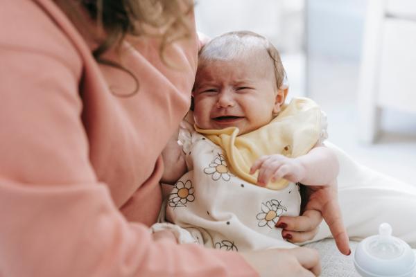 Curiosidades de los recién nacidos - Tienen acento al llorar