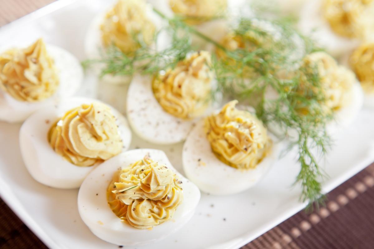 Huevos rellenos para embarazadas: recetas y recomendaciones