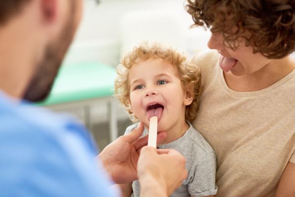 Dolor de garganta en bebés: síntomas y cómo aliviarlo