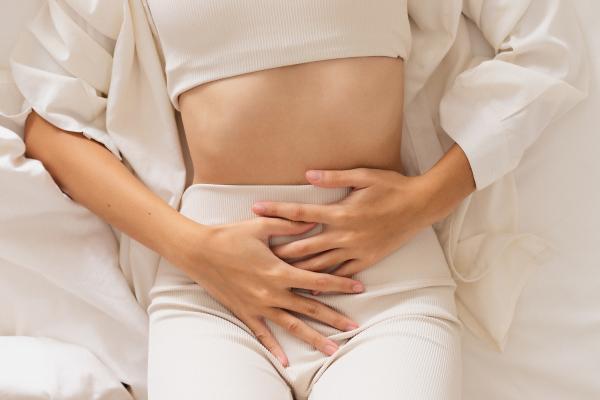 Calambres uterinos: causas, síntomas y tratamiento - Causas de calambres uterinos