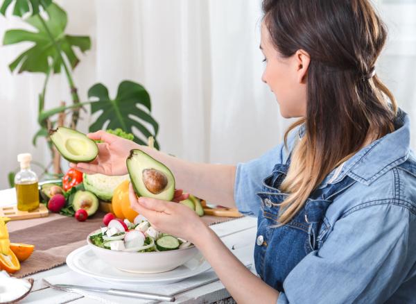 Beneficios de comer aguacate en el embarazo - Antioxidantes para combatir el estrés oxidativo