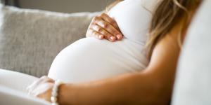 10 síntomas de embarazo gemelar que muchas mujeres notan antes de la primera ecografía